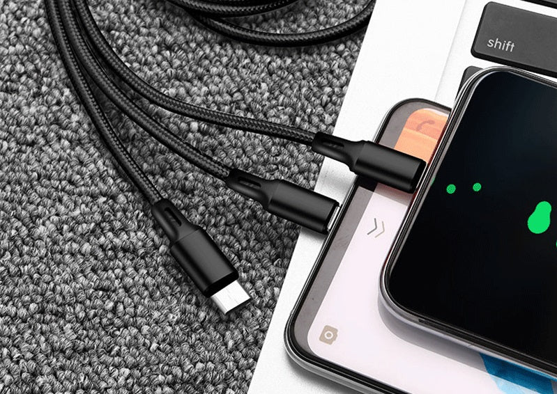 Das ultimative Ladeerlebnis: Warum Du 2025 auf das universelle Smartphone-Ladekabel 3-in-1 setzen solltest